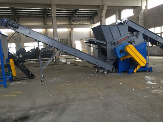 qualité  380V 22kw Industrial Single Shaft Shredder Machine usine