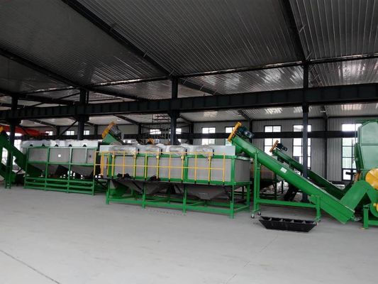PE 1000kg/h paillant le film écrasant le lavage et réutilisant la machine