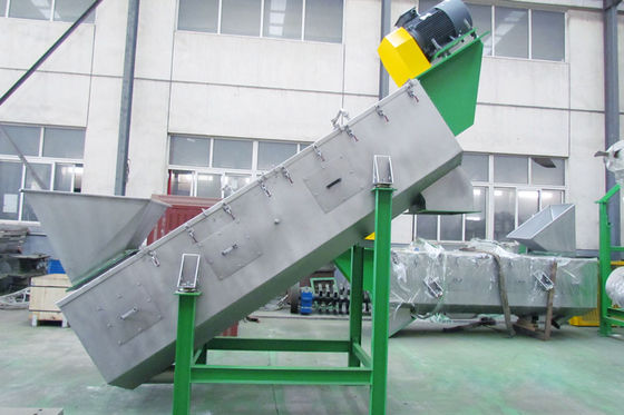 Joint à grande vitesse du frottement 1500KG/H, ligne de réutilisation en plastique de la machine sS304