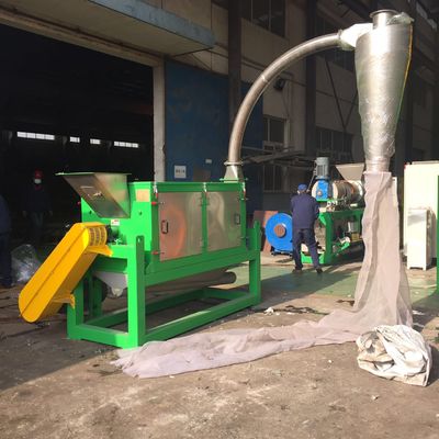 Machine de asséchage en plastique de l'humidité 1,8% finaux pour les flocons rigides