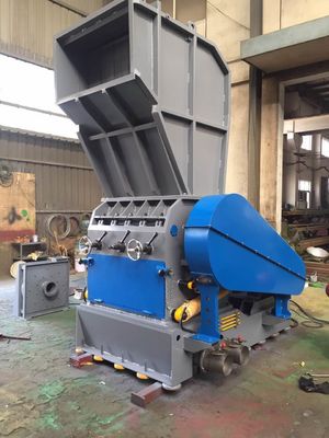 le PE 1000kg/h met en bloc la machine en plastique de broyeur de lame simple