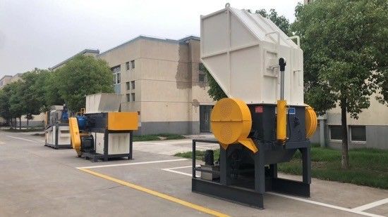 Grande sortie, rendement élevé, broyeur en plastique automatique de bouteille