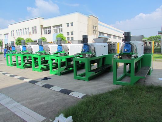 machine de serrage en plastique du chauffage 75kw magnétique