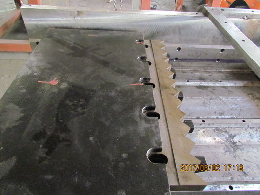 Machine simple de défibreur d'axe de SKD 11 pour des morceaux de picoseconde